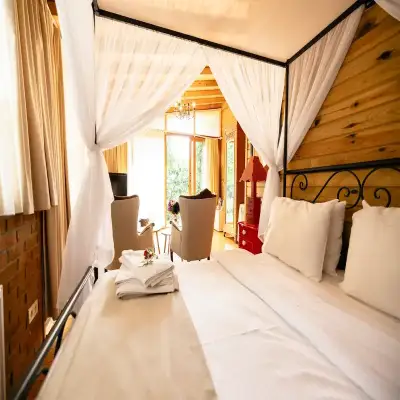 Park Mandalin Hotel, +15
