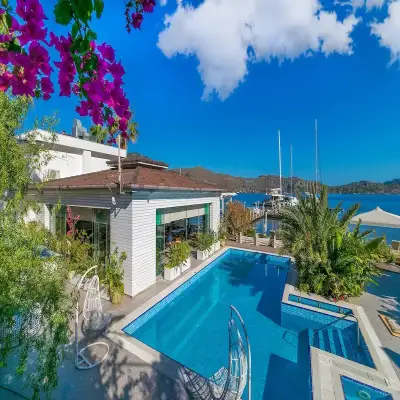 Big Poseidon Hotel