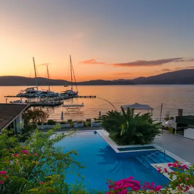 Big Poseidon Hotel