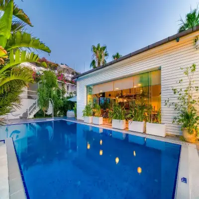 Big Poseidon Hotel