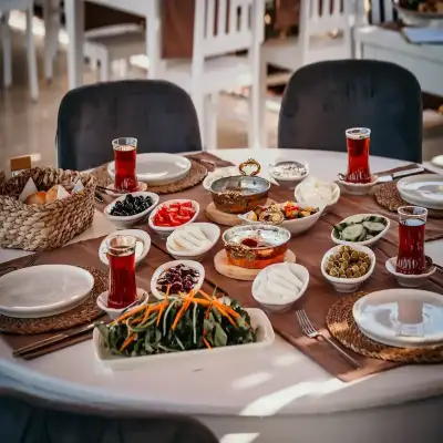 Thales Otel
