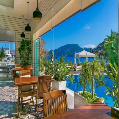 Big Poseidon Hotel