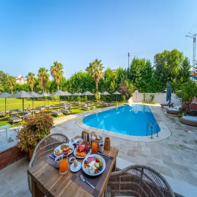 Hotel Club E
