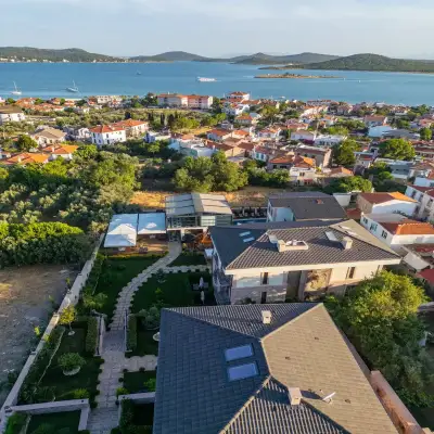 Baradiel Hotel, +12