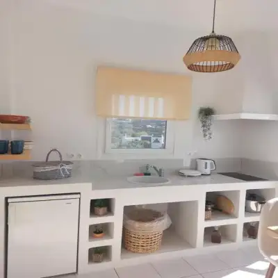 Irini pension