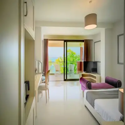 Balcony Hotel
