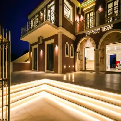 Balcony Hotel