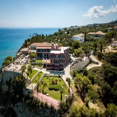 Balcony Hotel