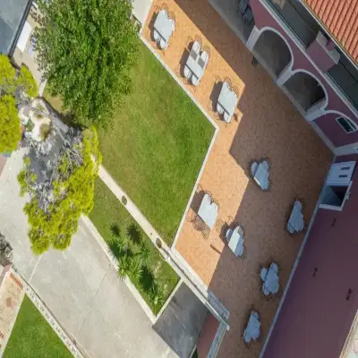 Balcony Hotel