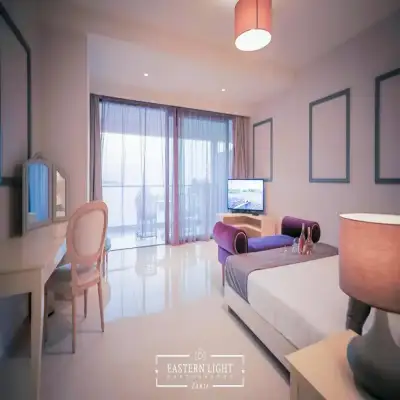 Balcony Hotel
