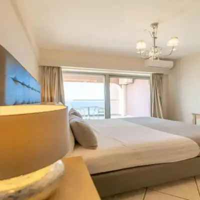 Balcony Hotel