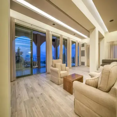 Elegance Luxury Executive Suites - Adults Only