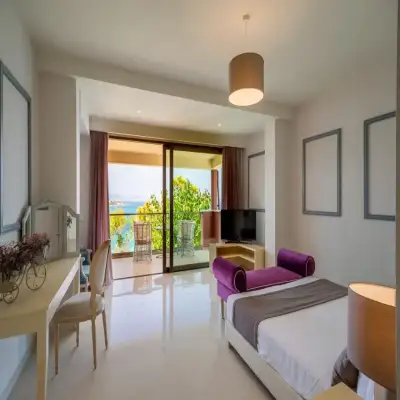 Balcony Hotel