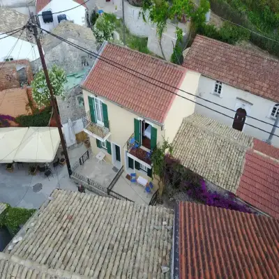 Evi's Maisonette