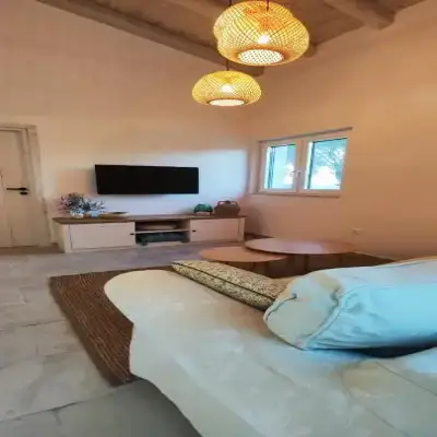 Chrisanthi's Cottage
