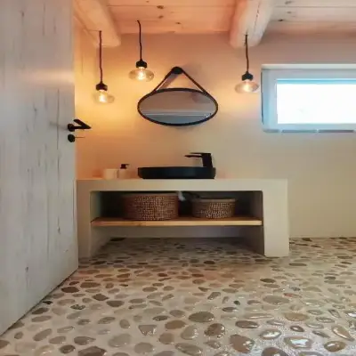 Chrisanthi's Cottage