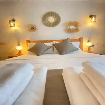 Armi Otel (+13)