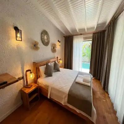 Armi Otel (+13)