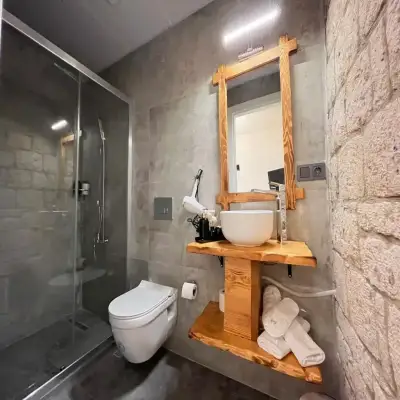 Armi Otel (+13)