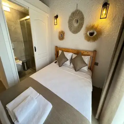 Armi Otel (+13)
