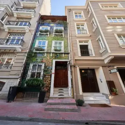 Faik Pasha Suites, Cukurcuma
