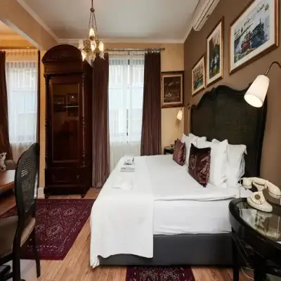 Faik Pasha Suites, Cukurcuma