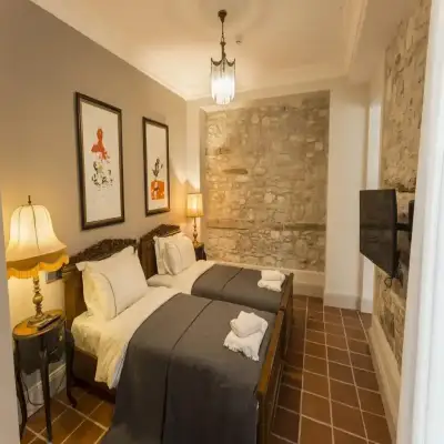 Narimor Otel, +12