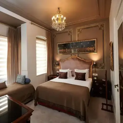 Faik Pasha Suites, Cukurcuma
