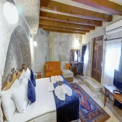 Elegance Cave Suites