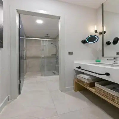 A Suite Side