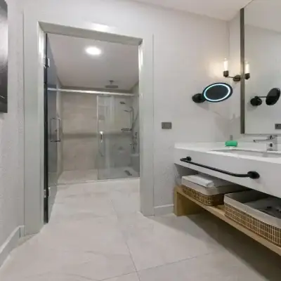 A Suite Side