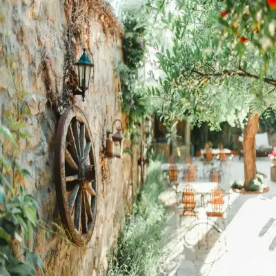 Hünnaphan Hotel, Adatepe