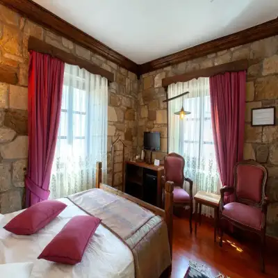 Hünnaphan Hotel, Adatepe