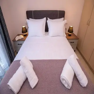 Zoes Luxury Apartment