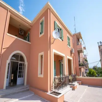 Zoes Luxury Apartment