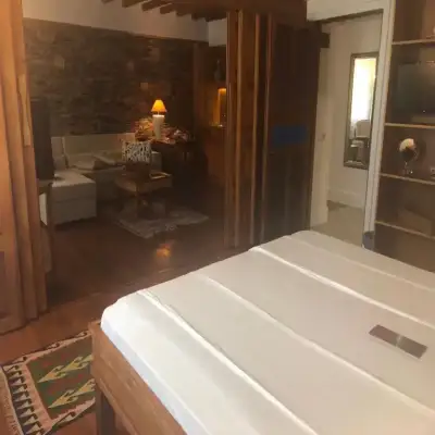 El Vino Hotel and Suites, +12