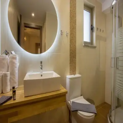 Vardians Villas & Suites