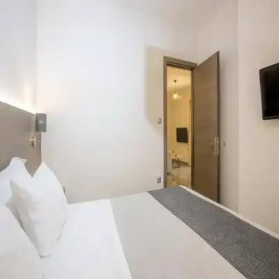 Vardians Villas & Suites