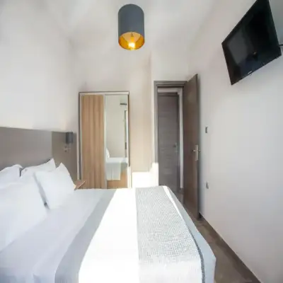 Vardians Villas & Suites
