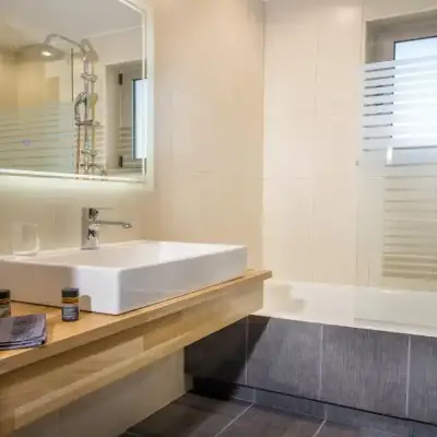 Vardians Villas & Suites