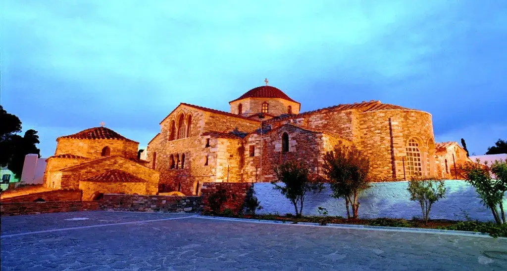  Panagia Ekatontapiliani Kilisesi 
