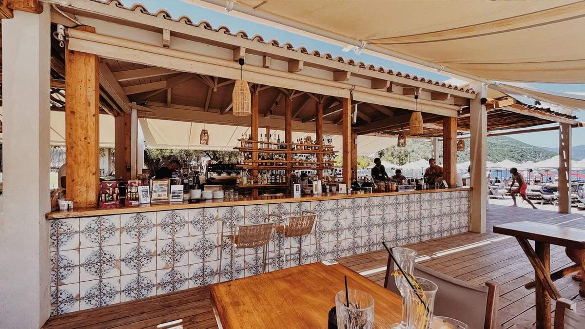Kefalonia Adası Kafe, Restoran, Bar 