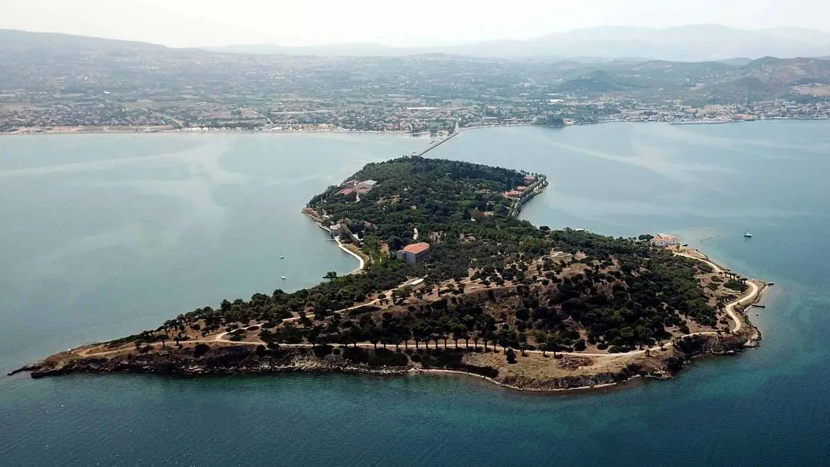 Karantina Adası