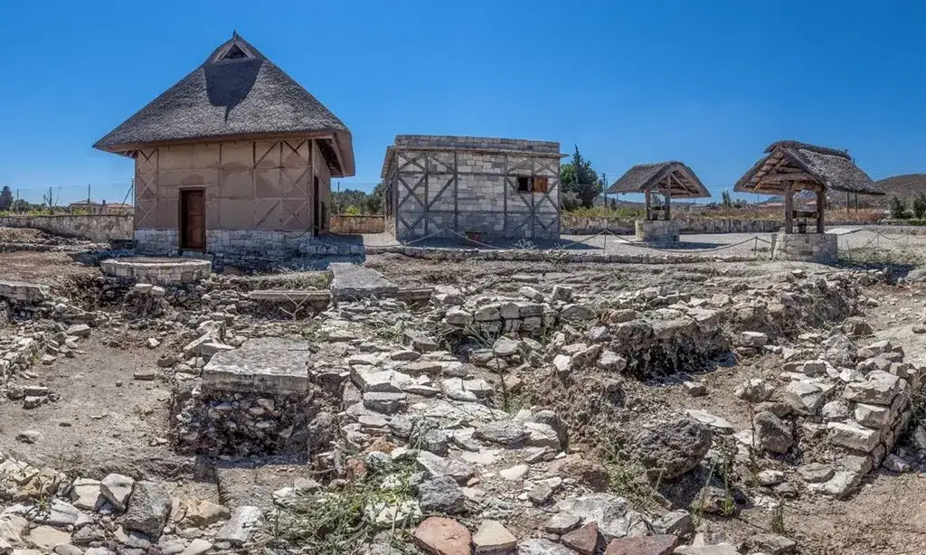 Klozamenai Antik Kenti'