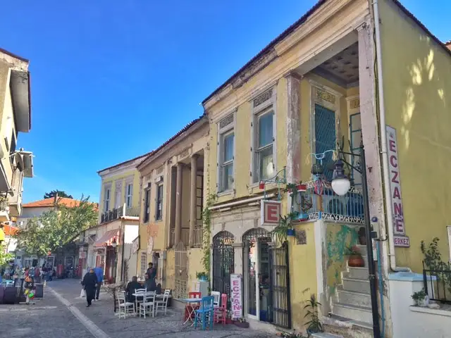 Urla'daki Tarihi Evler