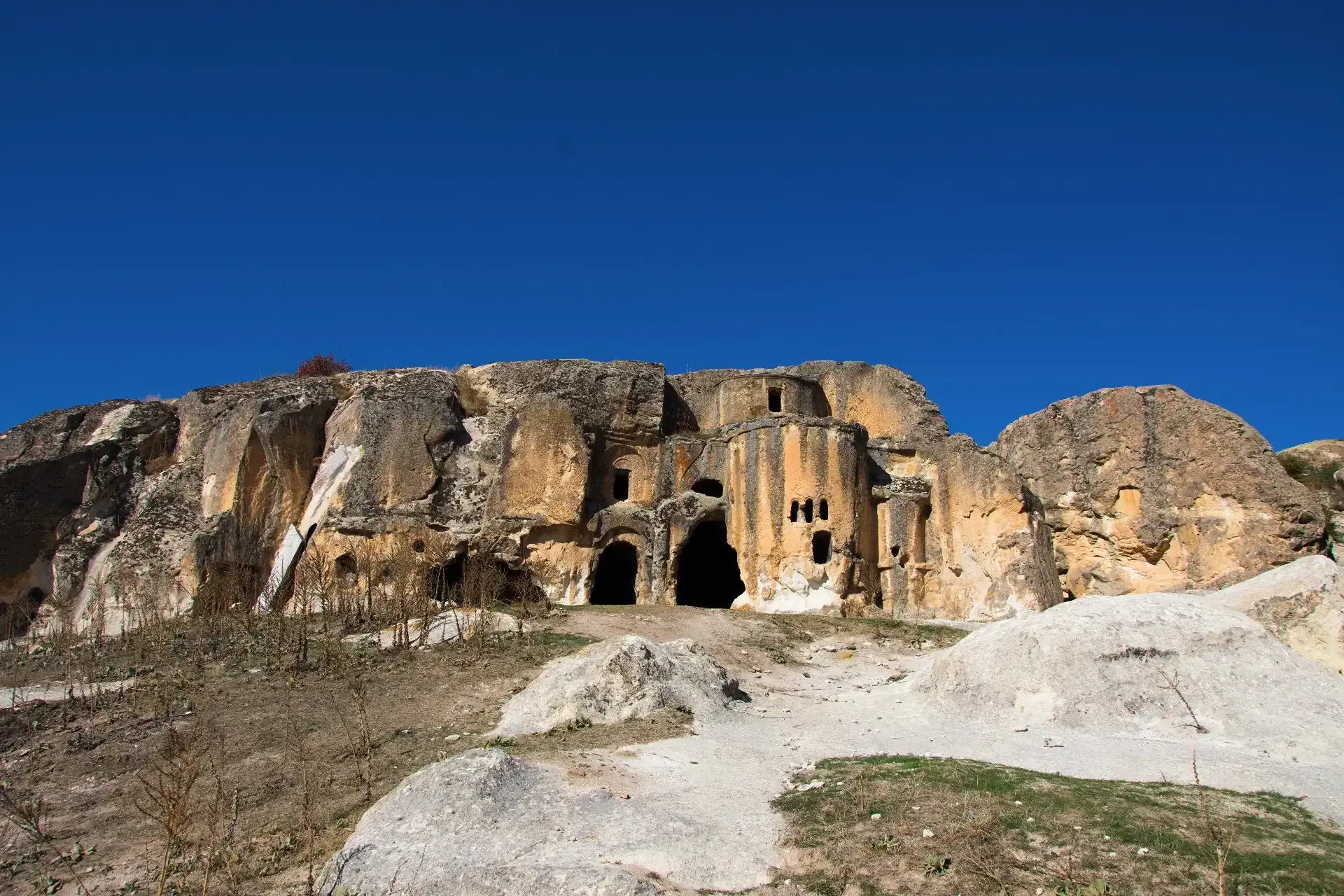 Afyon Ne Alınır?