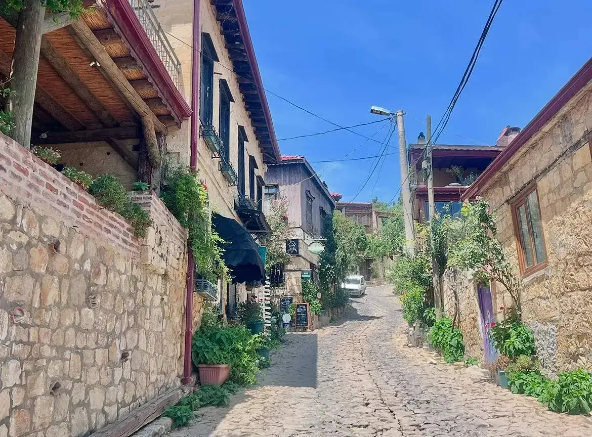 Yeşilyurt Köyü'nde Alışveriş