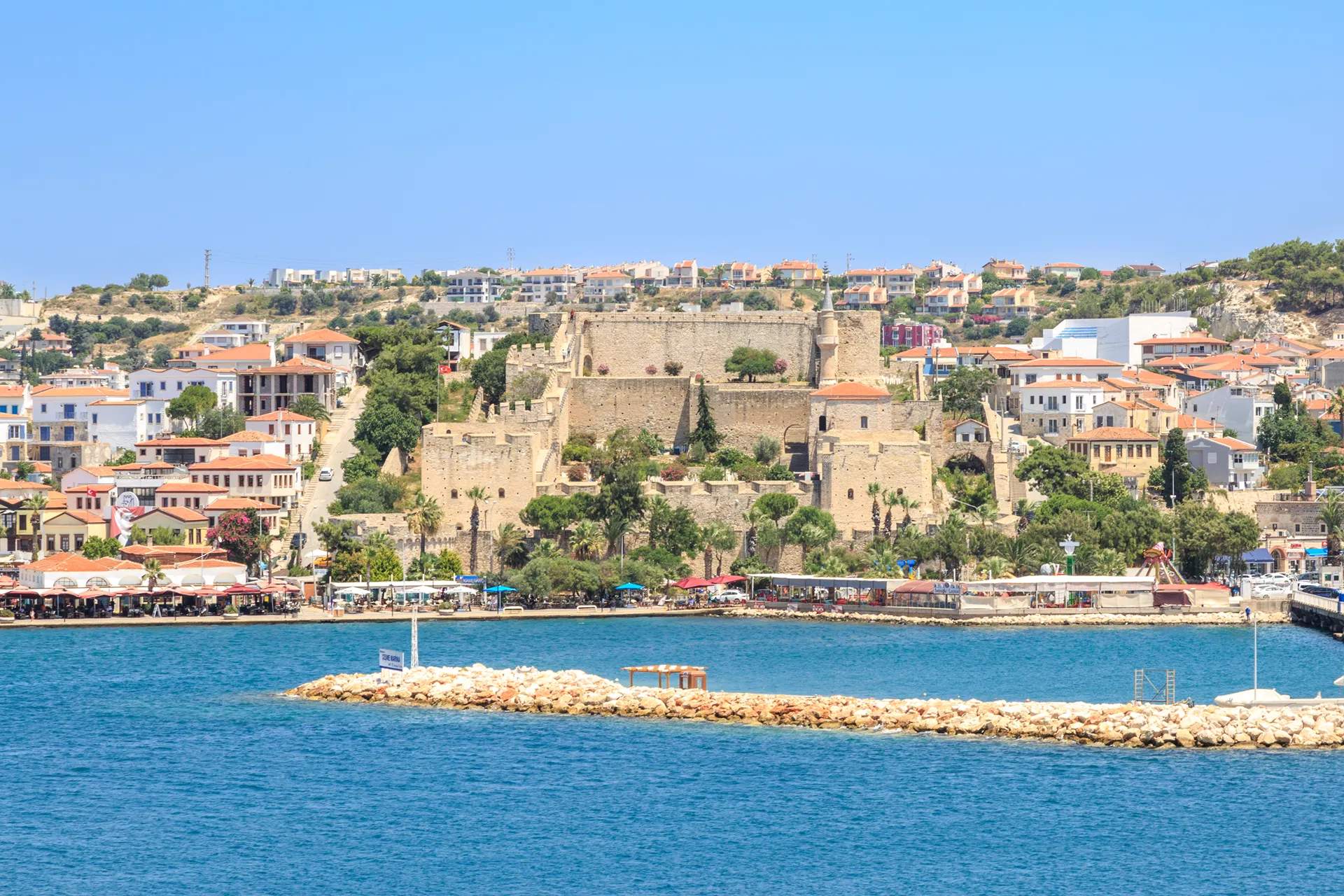 Çeşme Merkez Oteller