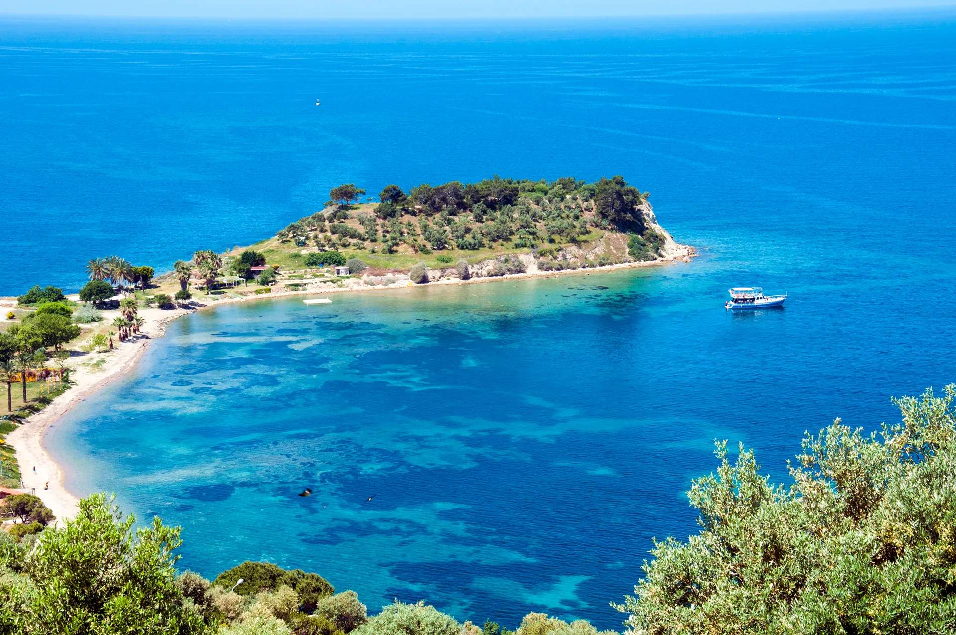 Kuşadası Havuzlu Oteller