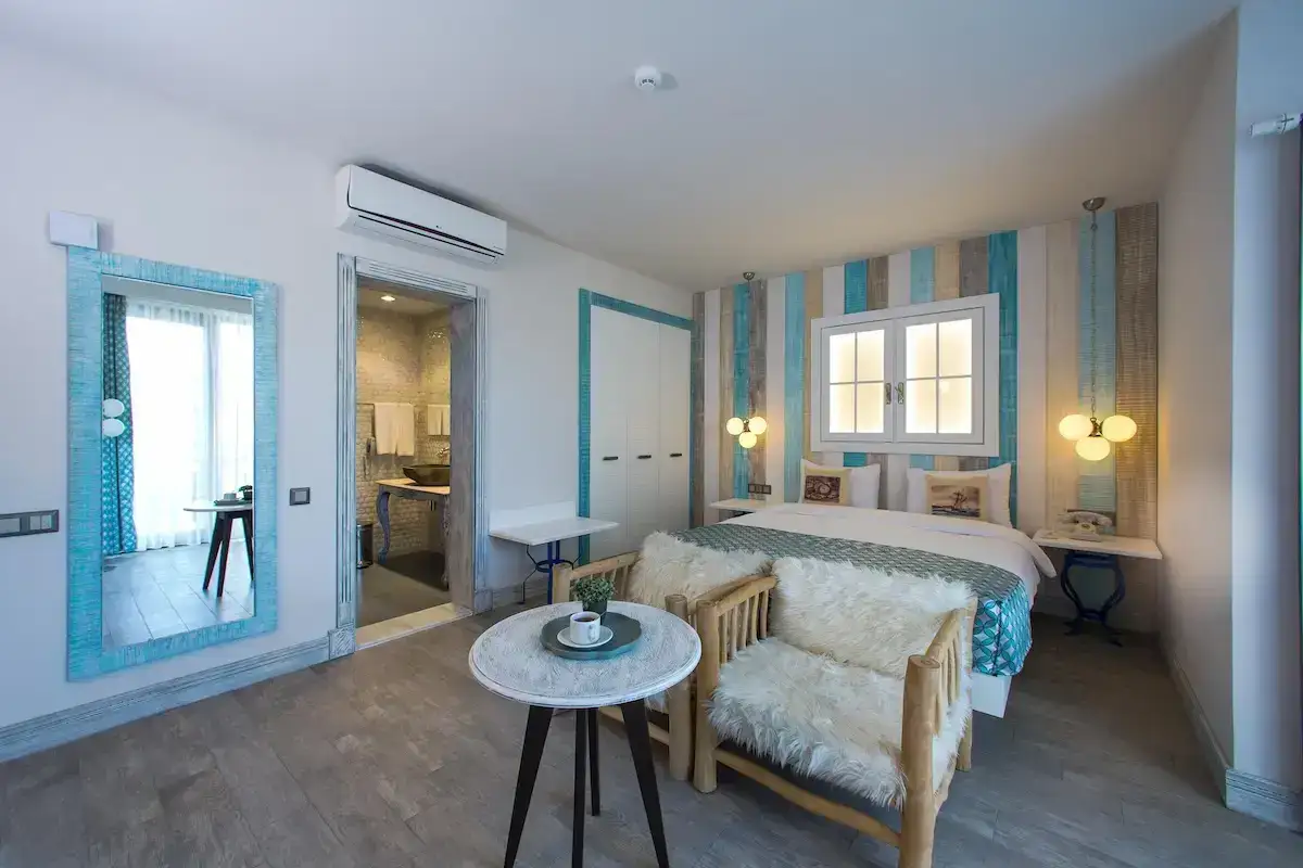 Assos Barbarossa Hotel, Kadırga Koyu